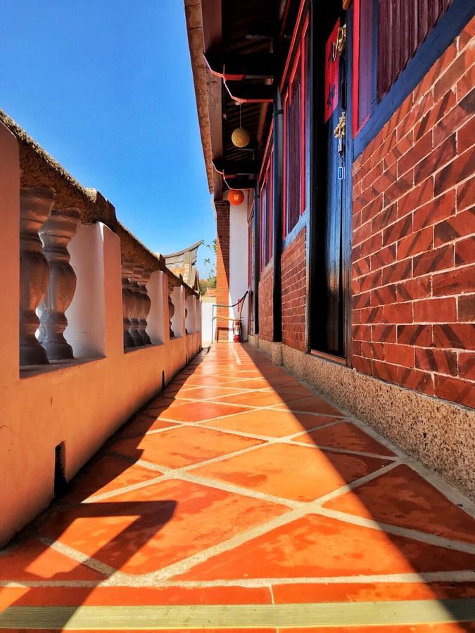 Bed and Breakfast Luofunjyu Цзиньчэн Экстерьер фото